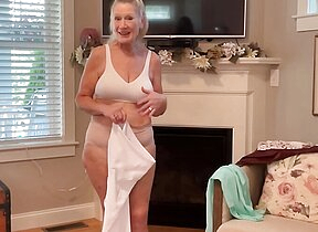 66 YEAR OLD MILF TRY Heavens WHITE LEGGINGS AND